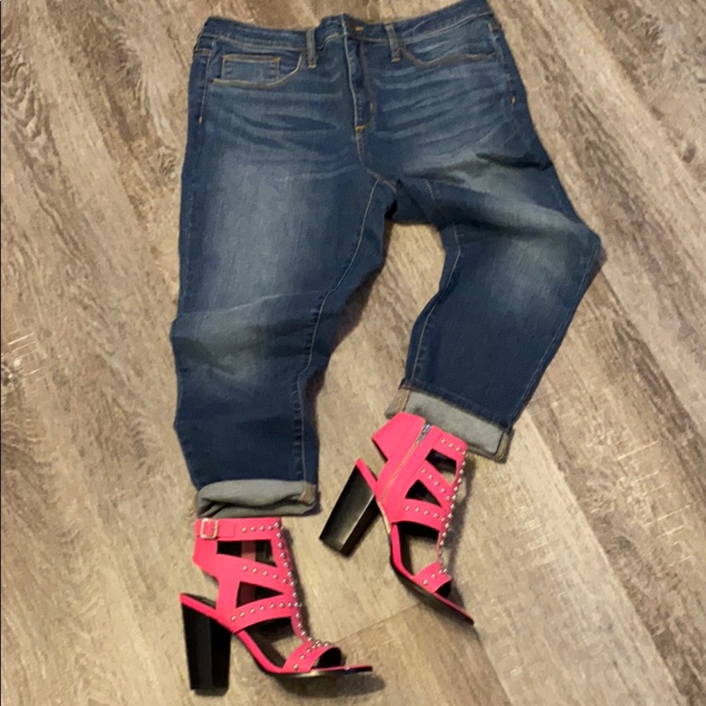 Universal Thread Cropped Denim Stretch Jeans